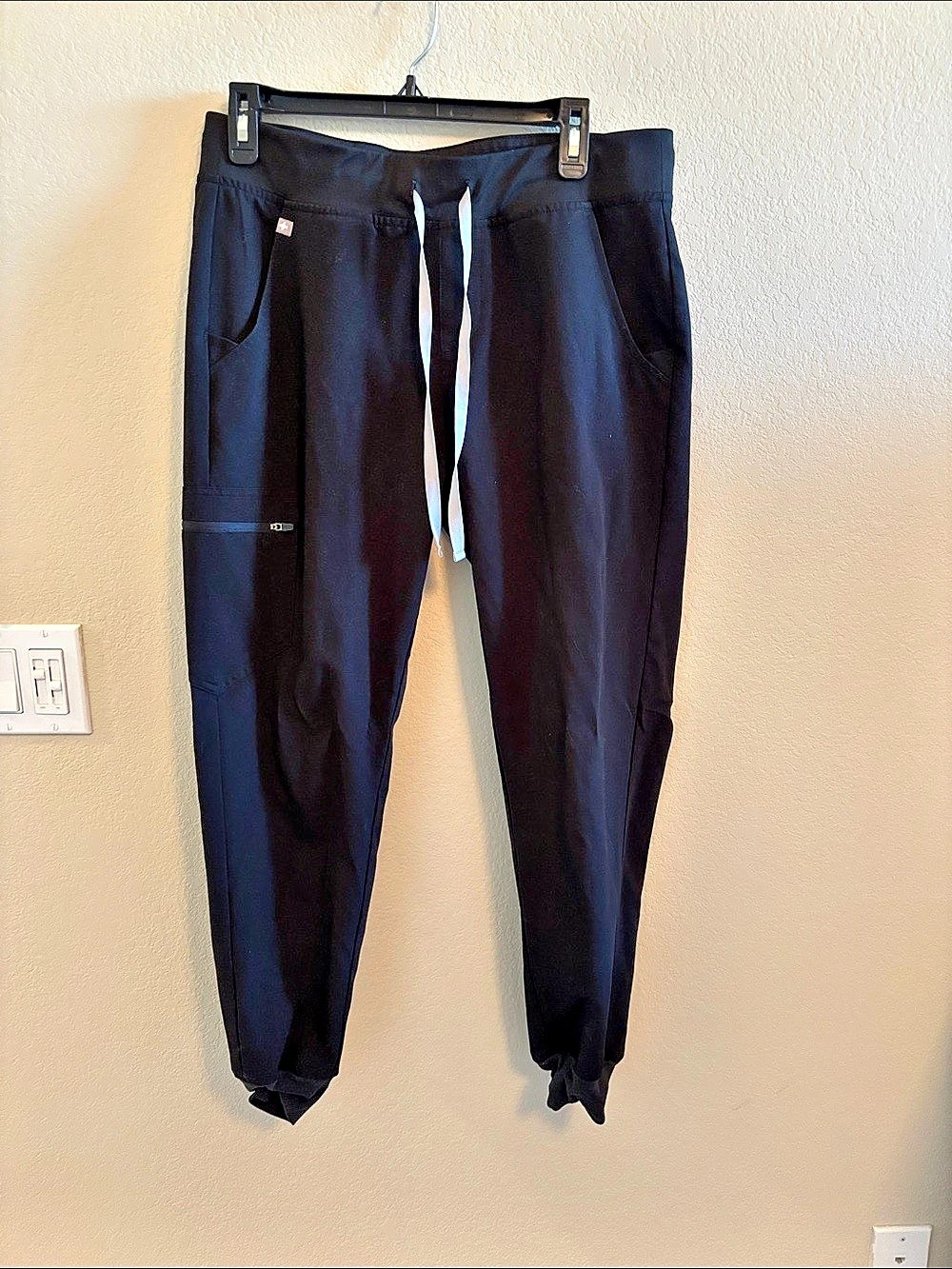 FIGS Women's Zamora Jogger Scrub Trouser Black